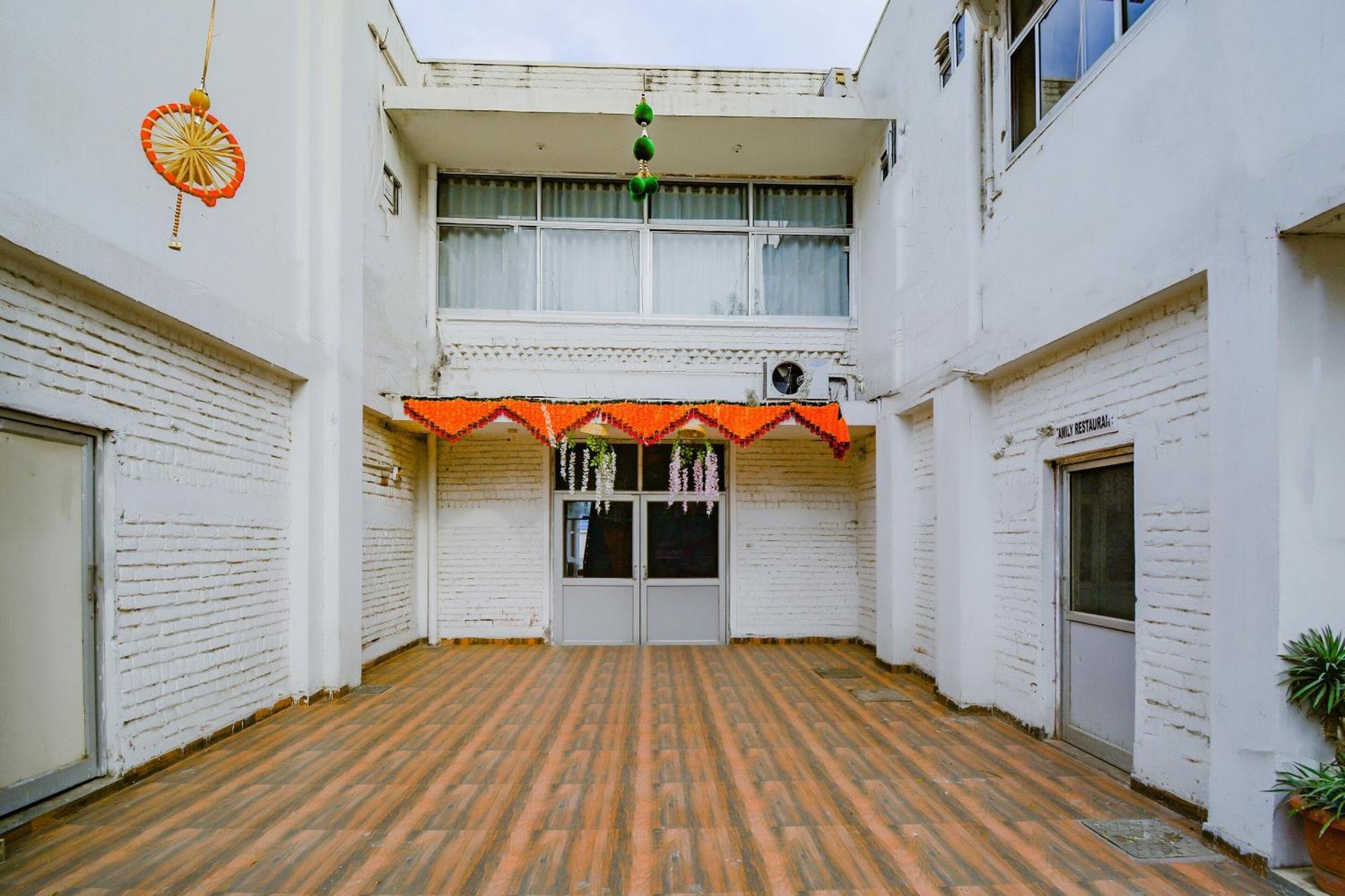 Hotel O Riders Resort Bagru Exteriér fotografie